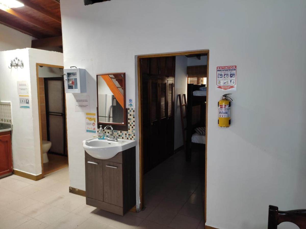 La Casona Hostel Guatapé Kültér fotó